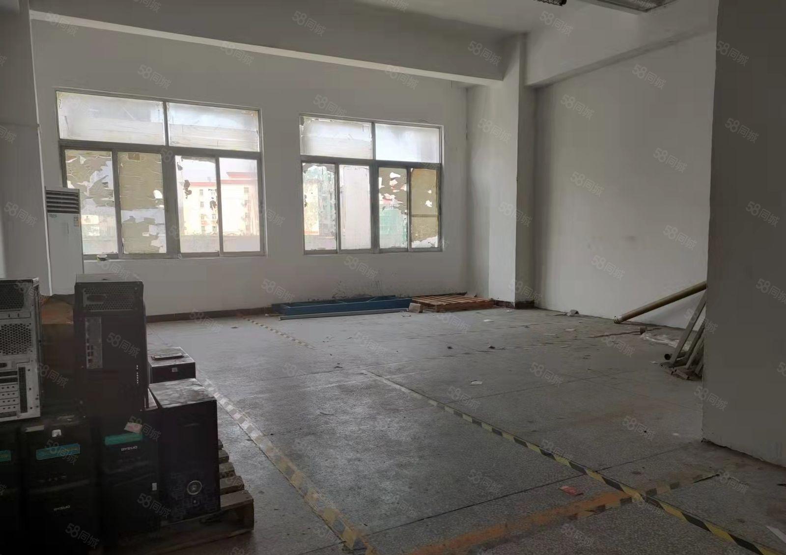 龙华油松万众城附近楼上370平精装办公厂房出租