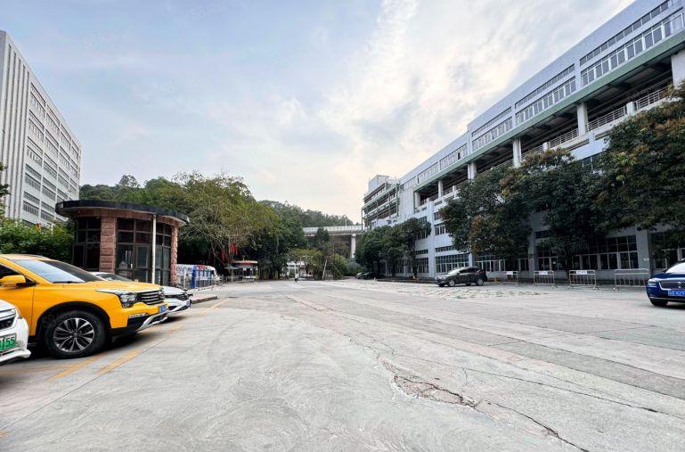 1000平起分租龙华高标厂房仓库170000平靠近地铁口出租