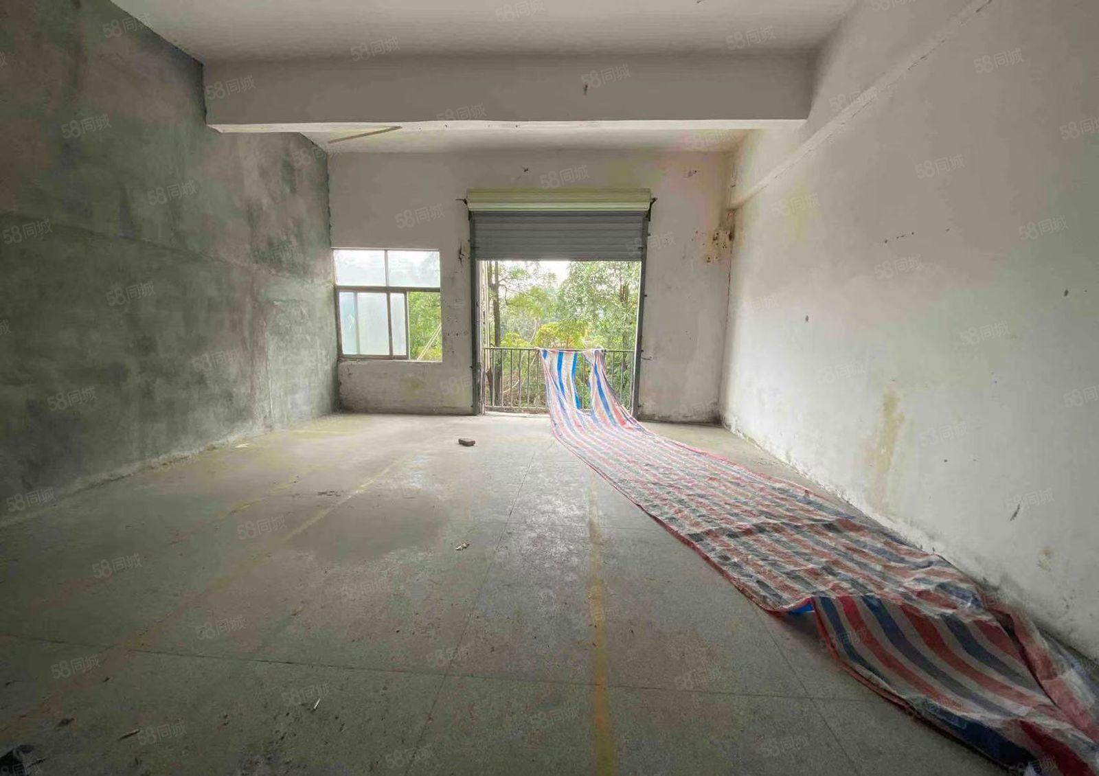 龙华大浪嘉安达大厦旁720平厂房出租