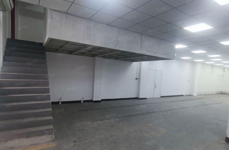 龙华油松精装修厂房一楼260平 带阁楼 使用率高
