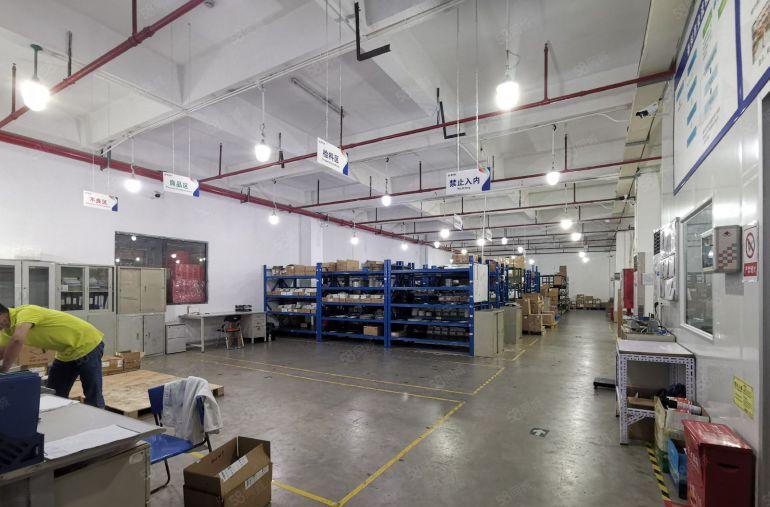 100平起龙华清湖地铁附近原房东工业园带精装修办公室厂房出租