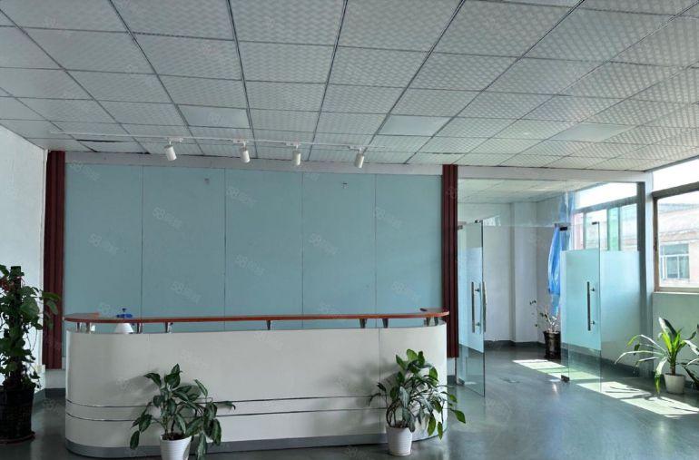 观澜大水坑大型园区1200平精装厂房，无转让费 好招工