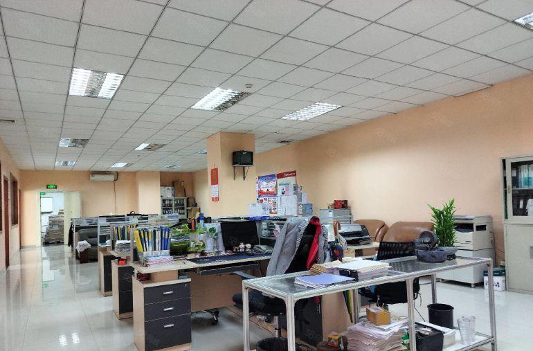 龙华大浪原房东实际面积出租786平一楼，带装修家私6米高