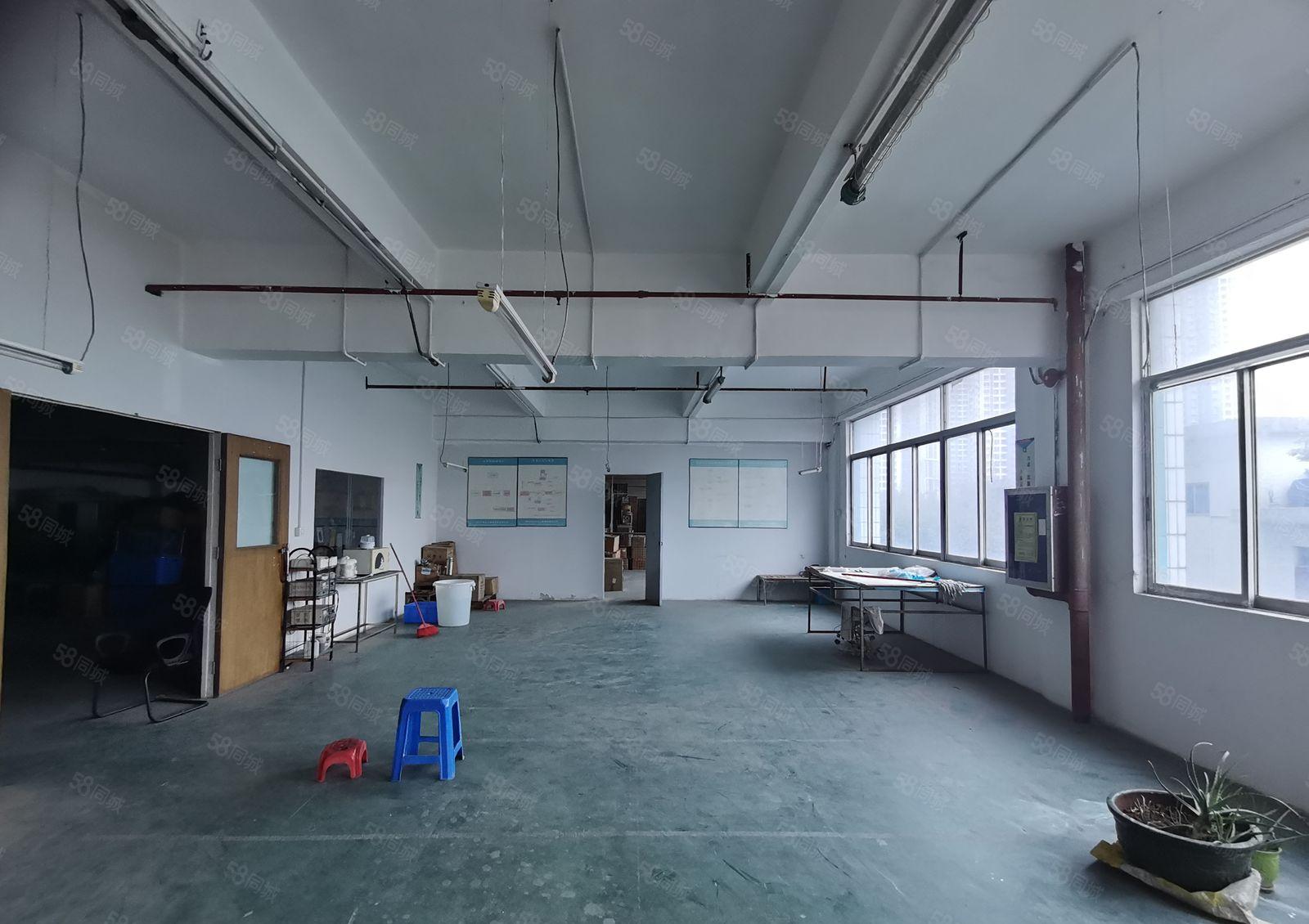 深圳龙华新区观澜原房东标准厂房楼上800平，招租，经济实惠