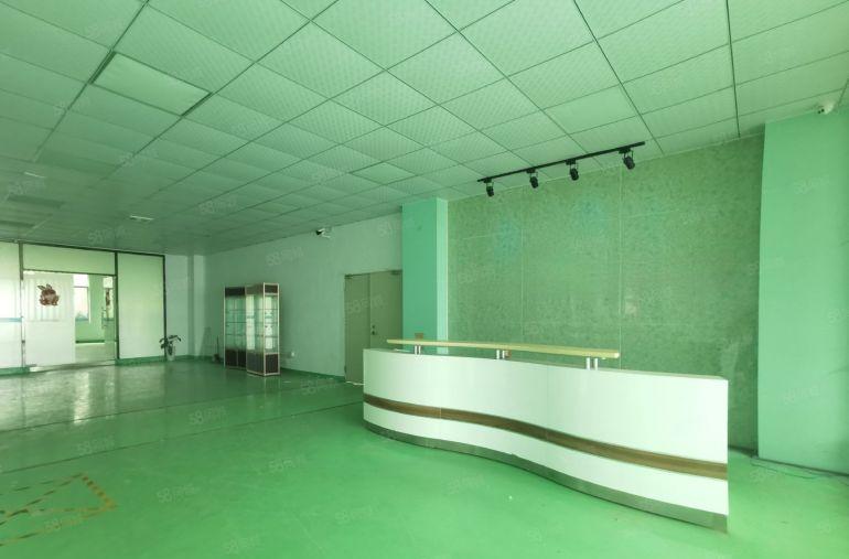 500平起租，观澜牛湖地铁口原房东二楼整层1440平精装仓库