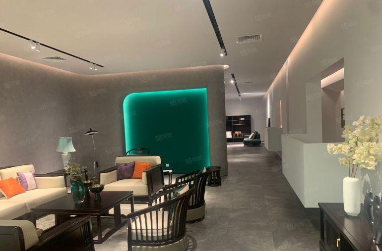 龙华中心区2000平现成豪华装修家具展厅200起分无转让费