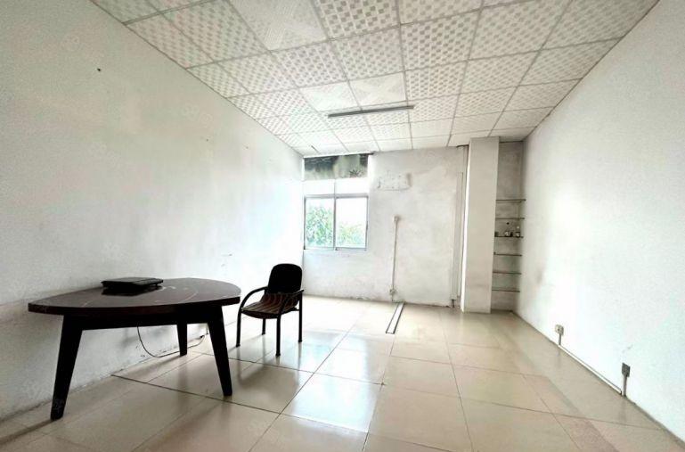 观澜小独院2000平带2千平空21块钱有装修合同五年实际面积