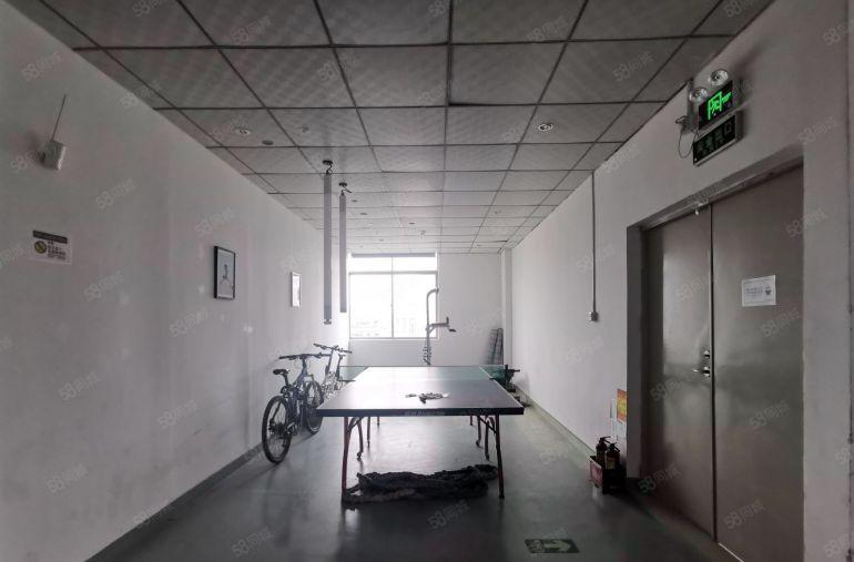 龙华元芬地铁口工业园1300平带精装修电商办公室仓库厂房出租
