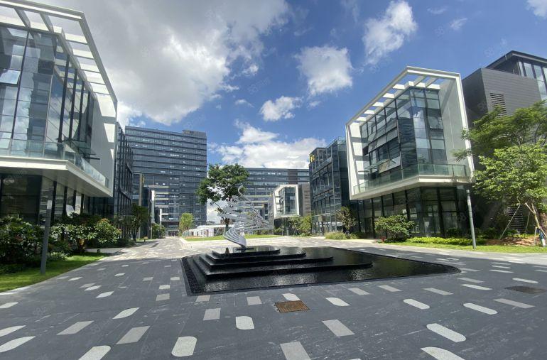 龙华清湖地铁站1000平电商仓库厂房出租，分租200起