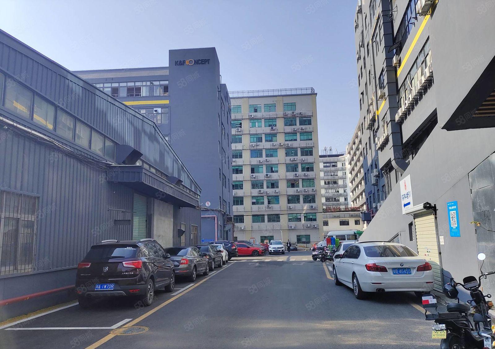 红本！龙华天汇大厦旁二楼整层5600平红本厂房出租水电齐全