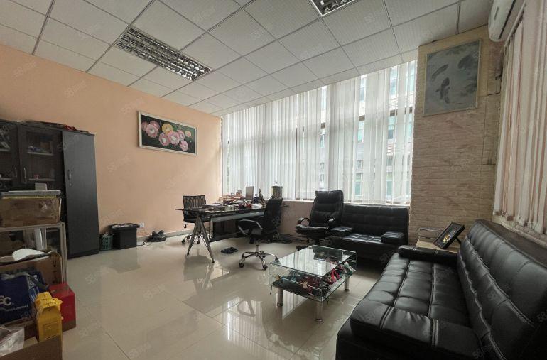 德派2000平米 原房东精装修 交通便利 好招工 厂房出租