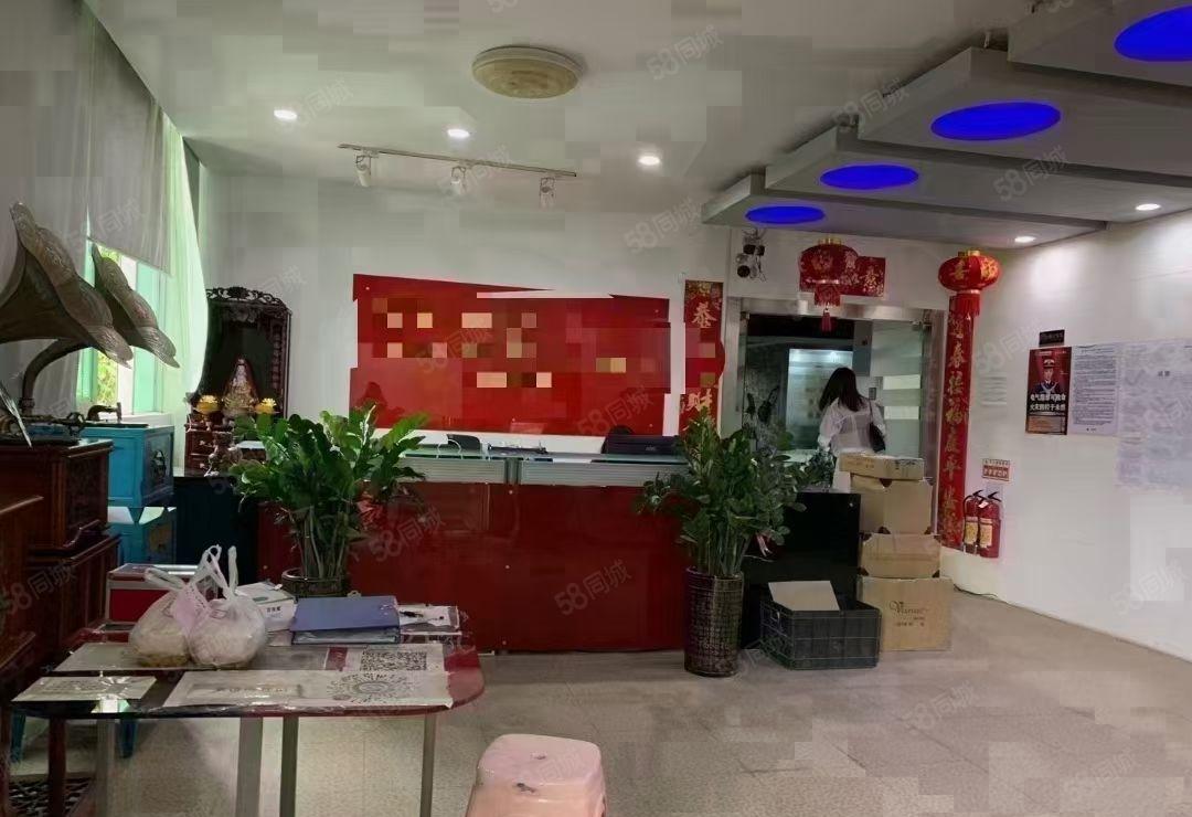 精装修厂房，高速路口，主干道边