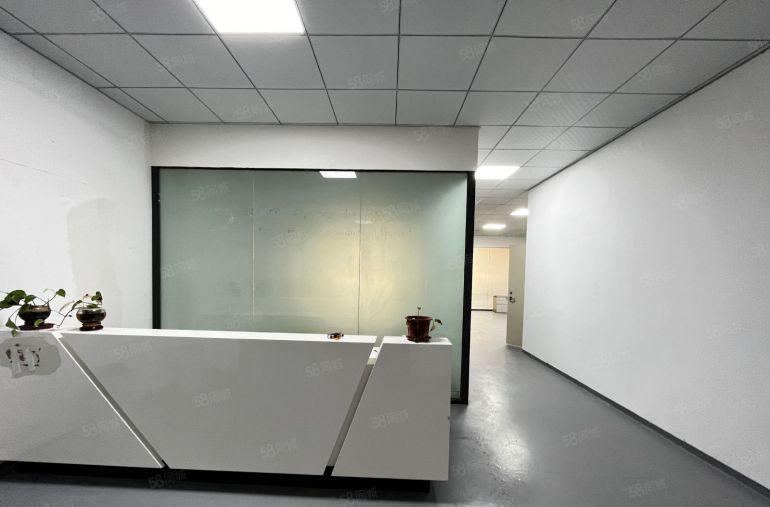 观澜桂花高速口小面积300平精装修水电齐全厂房仓库出租