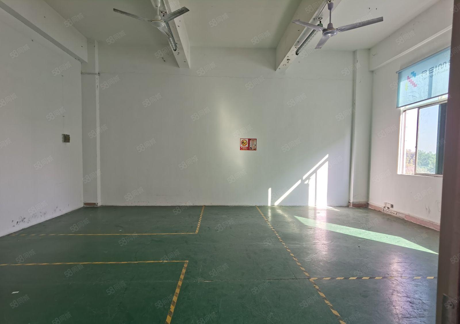 龙华大浪浪口原房东标准厂房楼上整层900平米出租有现成办公室