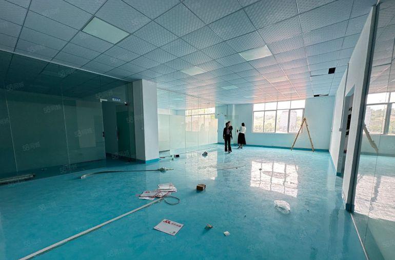 观澜新田原房东楼上800平全新办公室装修红本厂房出租分租转租