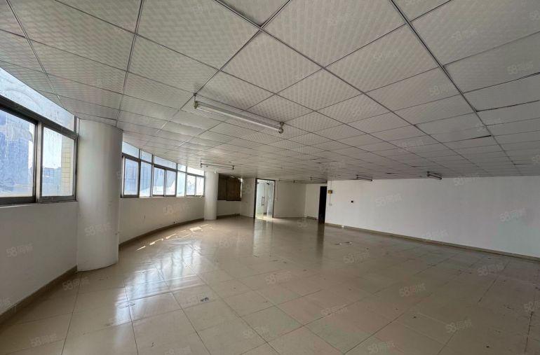 清湖地铁口旁 240平  大开间 28