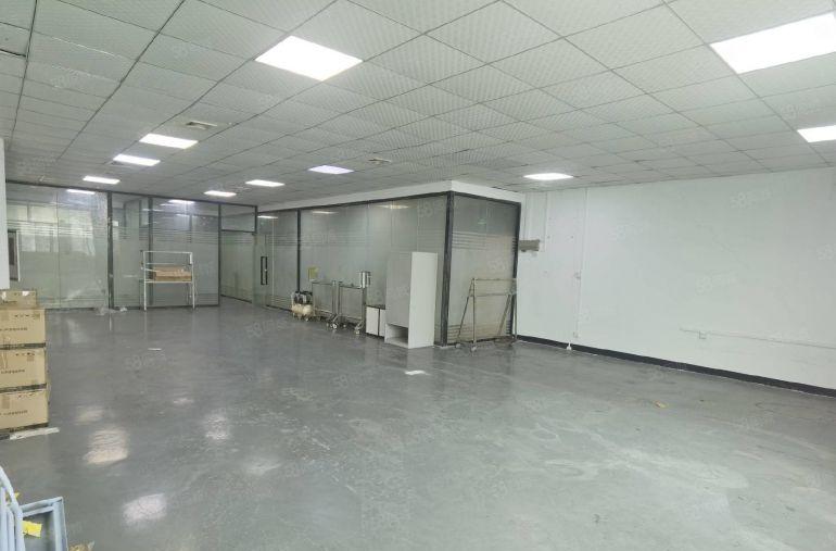 园区唯一大面积厂房，42格局，适合做小加工，组装，电商等