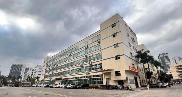 深圳龙华大浪整层1600平带装修出租也可大小分租