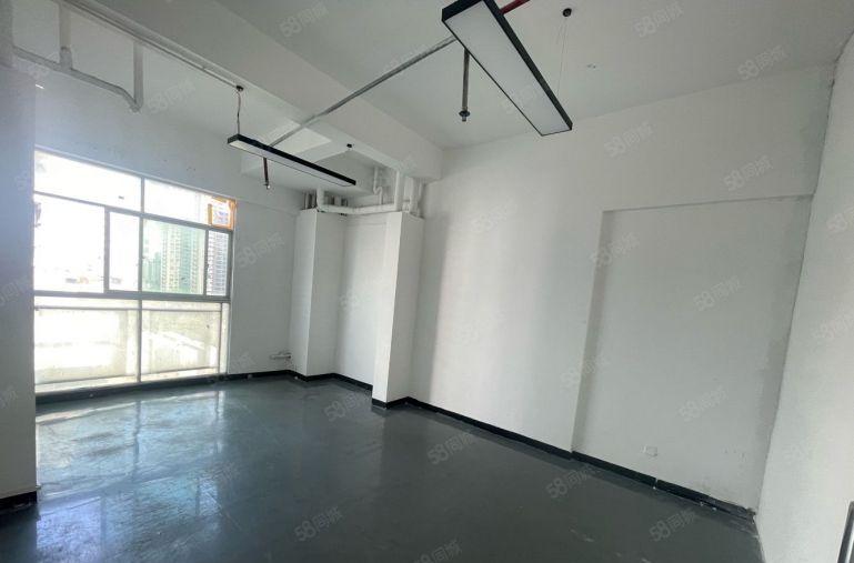 宝能科技园旁 原房东 精装  25一平起