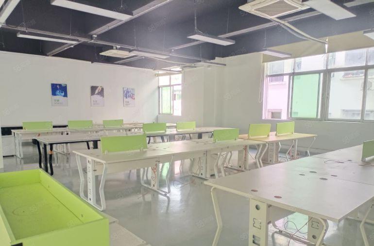 元芬，龙胜地铁口整层960平独立电梯洗手间，带家私带配套空调