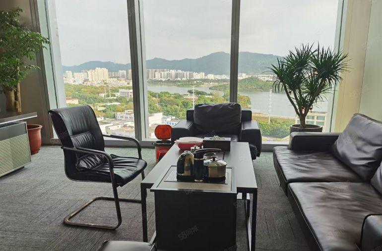 龙华地铁口产业园免租3个月1000平米200平起租带装修