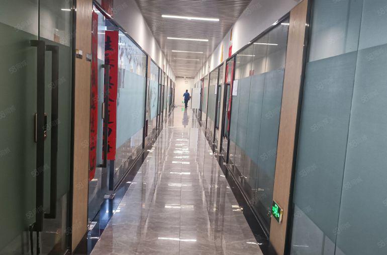 龙华油松精装修厂房300平米出租 采光好 落地窗