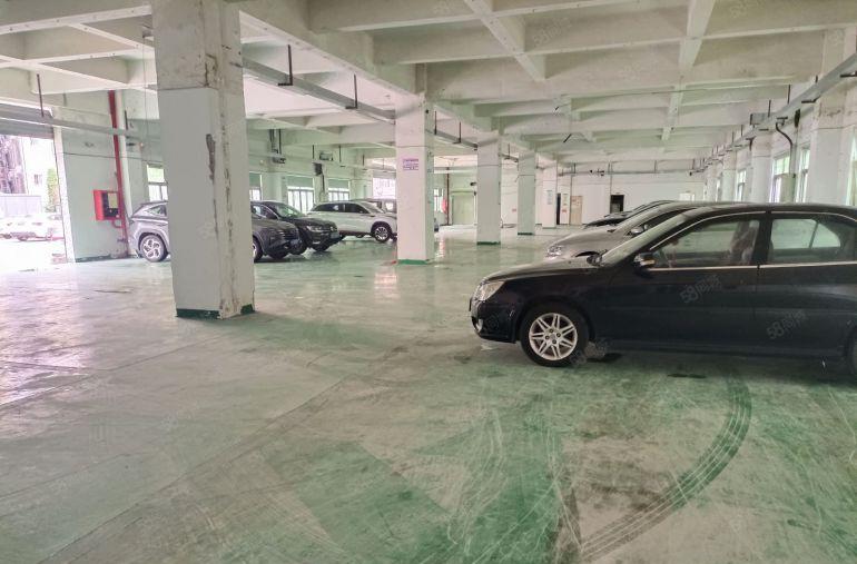 龙华大浪上横朗附近一楼1500平标准厂房出租，可分租300平