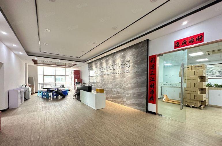 观澜大和轻轨站楼上1500平方豪华装修花园式红本厂房出租转租