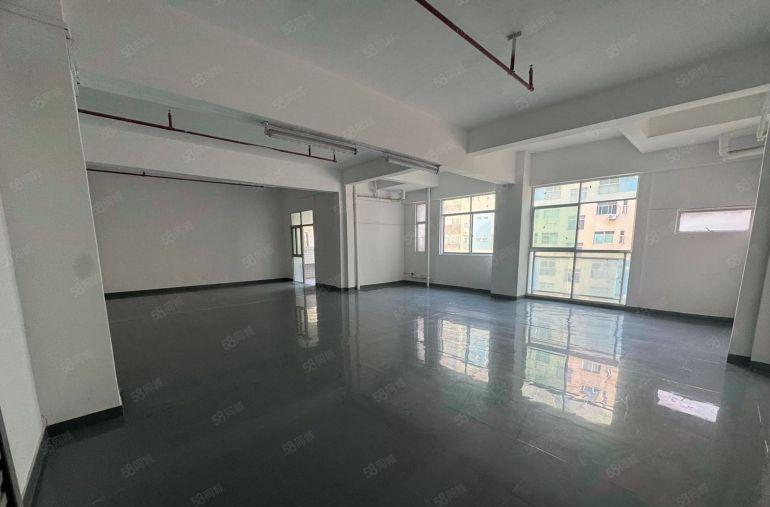清湖地铁口旁 240平 28 大开间
