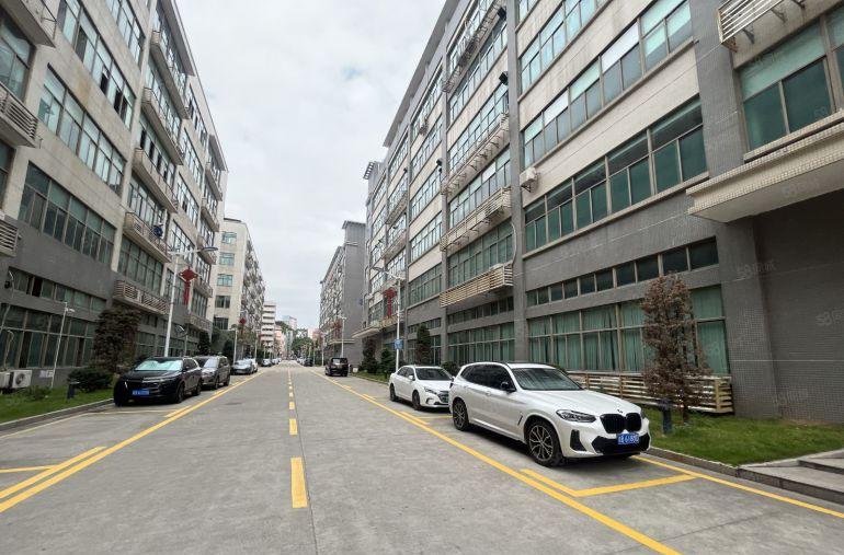 德派2000平米 原房东精装修 交通便利 好招工 厂房出租