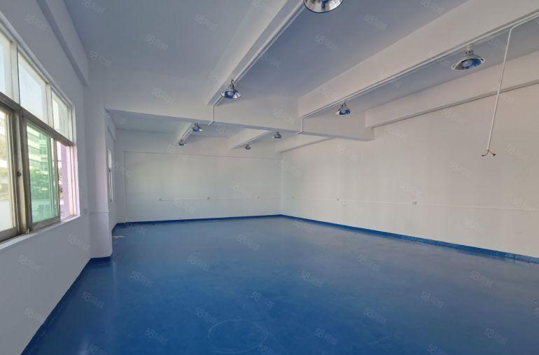 观澜桂花路400平方现成装修办公室地坪漆厂房出租分租水电齐全