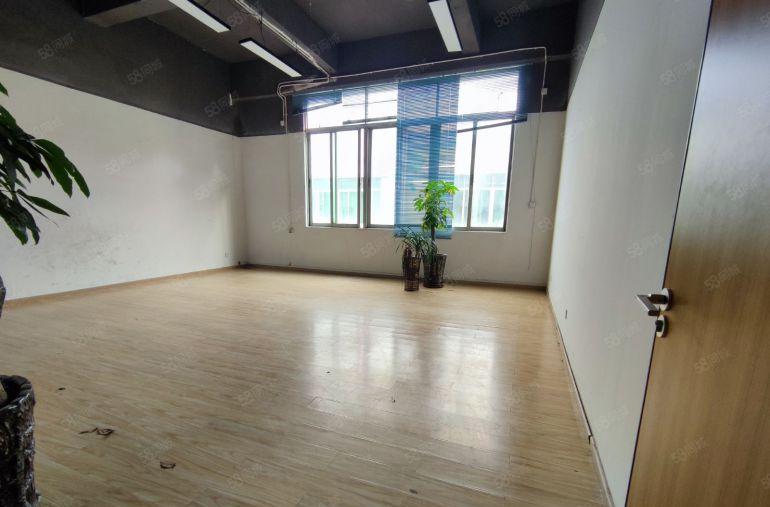 观澜带装修厂房出租650平方 20元使用率高