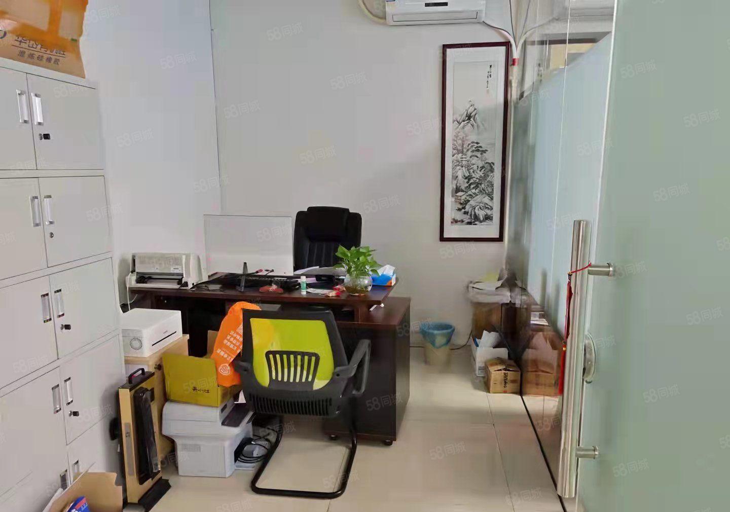 龙华上塘上芬地铁口楼上小面积236平办公厂房出租