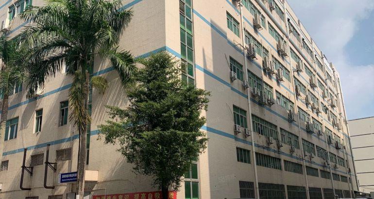 大浪6号线地铁口旁工业园600平精装修厂房出租近商业中心价优