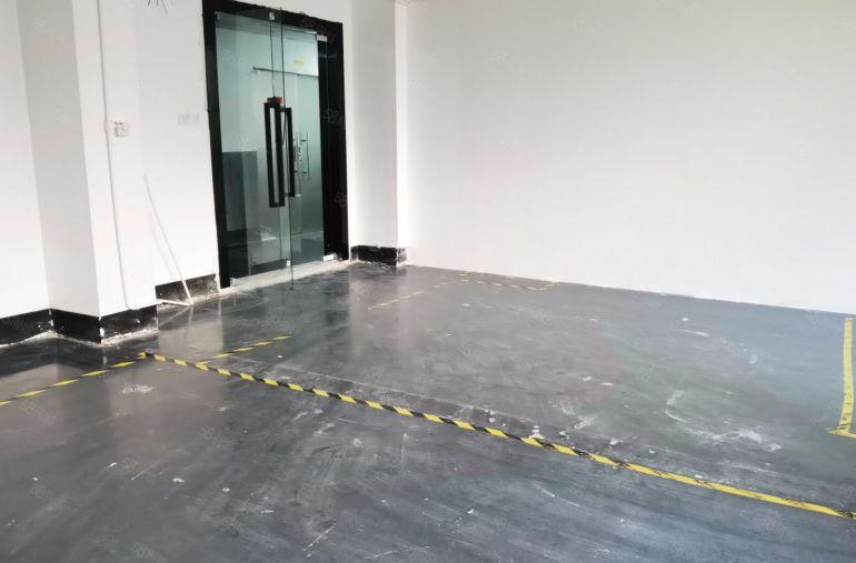 大开间 120平可定制装修 停车位充足 免费停车