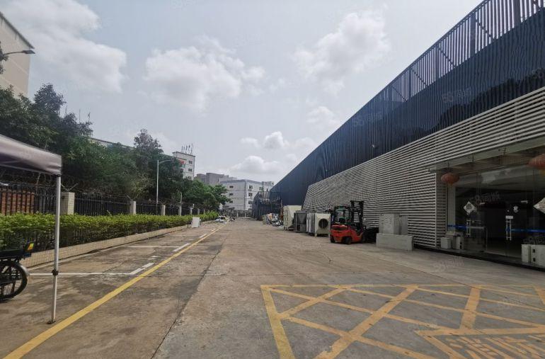 观澜高速口新出12000平独院钢构空地1万平带红本有办公室