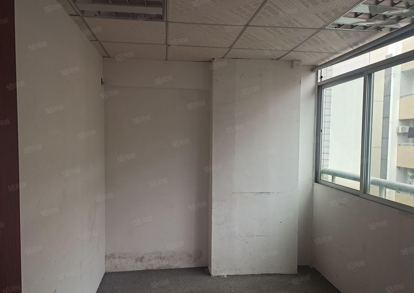 大浪新百丽，精装修200平厂房（配图）出租