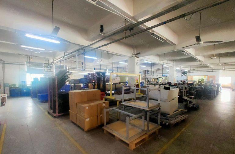 龙华民治第地铁口原房东2000平方厂房仓库出租精装修可分租