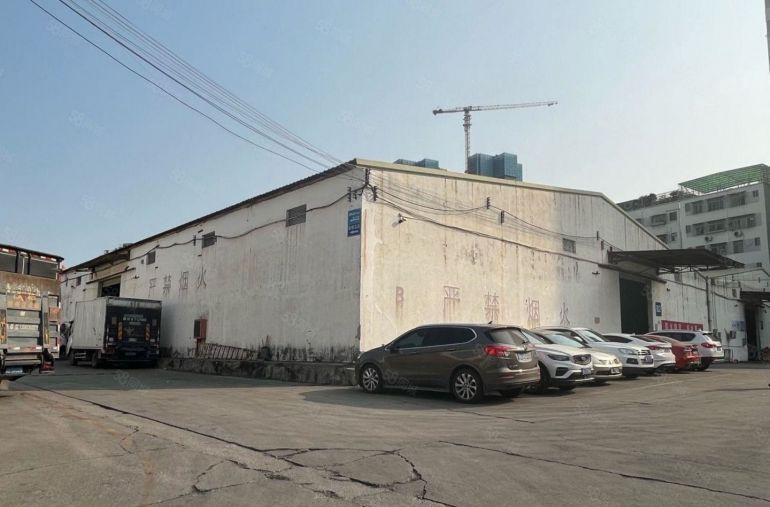 龙华1楼1000平米仓库进出大车方便价格优惠适合物流仓储