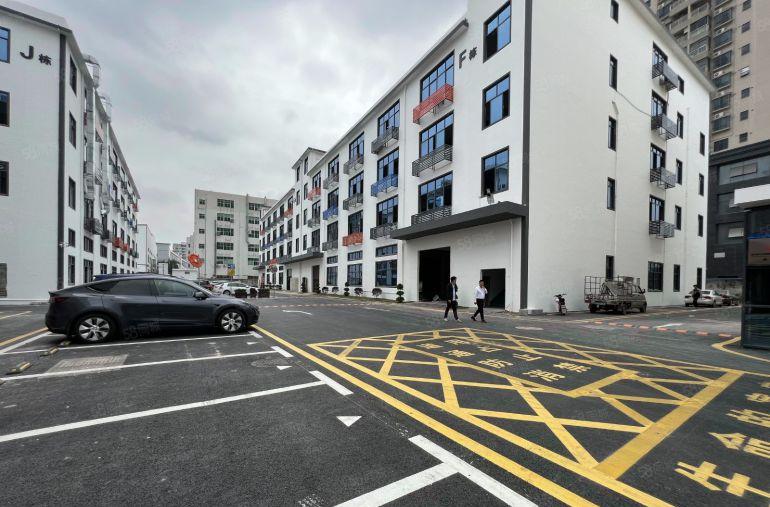 龙华电商办公一楼厂房890平仓库出租空地大带卸货平台很好招工