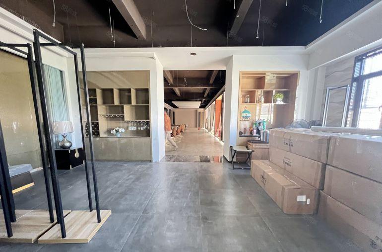 龙华地铁口厂房出租500平带豪华装修适合直播电商办公行业