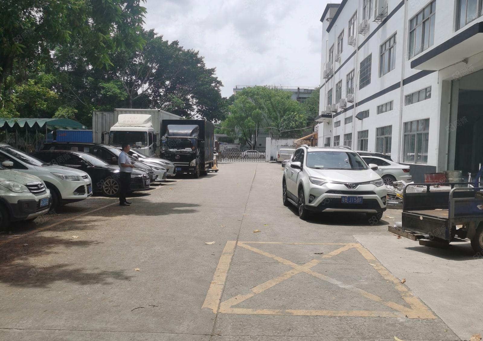 观澜茜坑地铁站工业园区新出2楼300平方带装修厂房出租