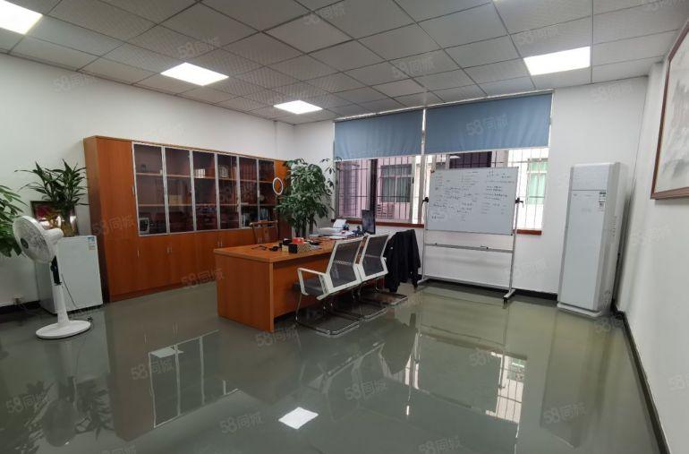 整层新装修1200平，龙华大浪商业中心附近，前台办公车间