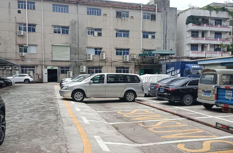 观澜牛湖金石路一楼原房东厂房出租300平可办公和仓库，小卖部