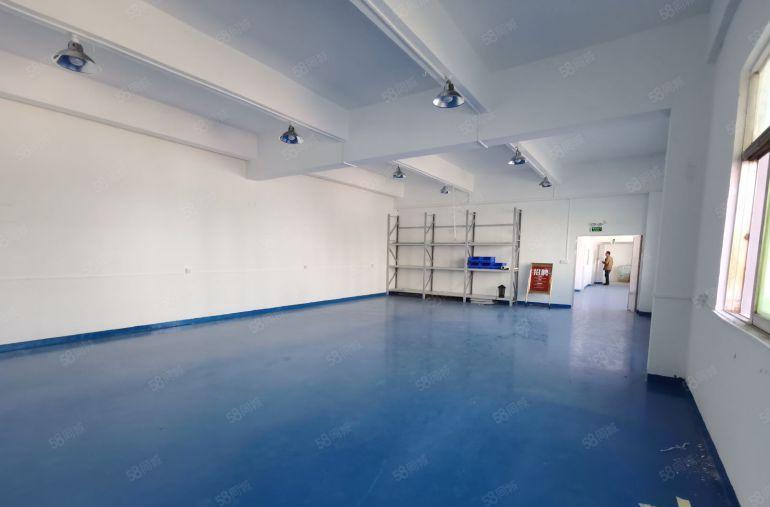 观澜桂花路400平方现成装修办公室地坪漆厂房出租分租水电齐全