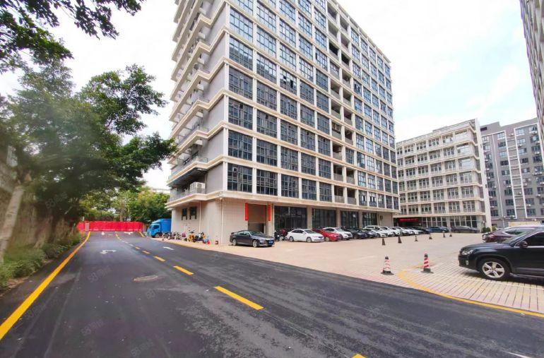 龙华原房东大型科技园新空楼上1000平方精装修可分租合同5年