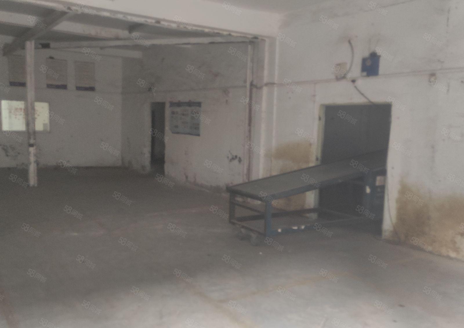 龙华民治上芬地铁口附近一楼370平米出租