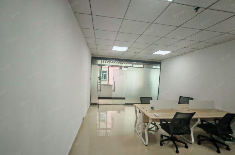 龙华地铁口精装修小面积厂房出租76平 带家私空调