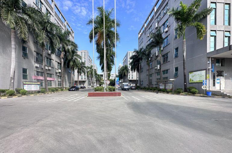 龙华观澜原房东地铁口一楼楼上300平起租精装办公厂房仓库出租