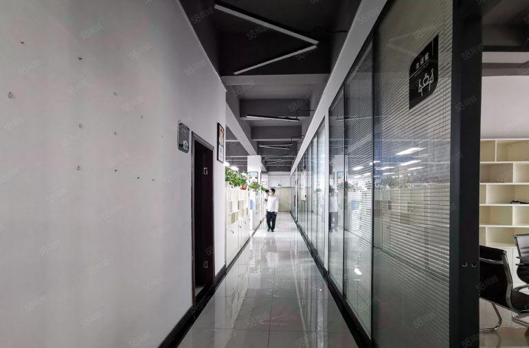 龙华大浪1000平原房东精装修红本厂房出租地铁口附近交通便利